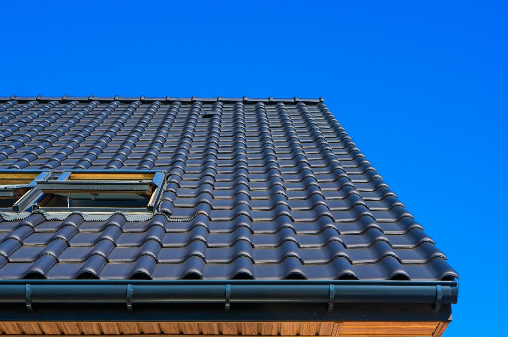 Professional roof installation 2