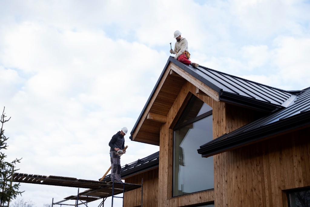 Professional roof installation 3